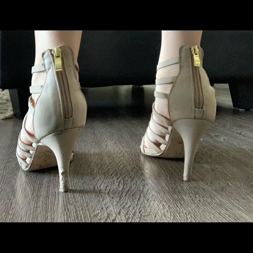 Nude heels - Picture 2 of 3